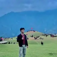 Phùng Vàng Ởtà Xùa (xe ôm)