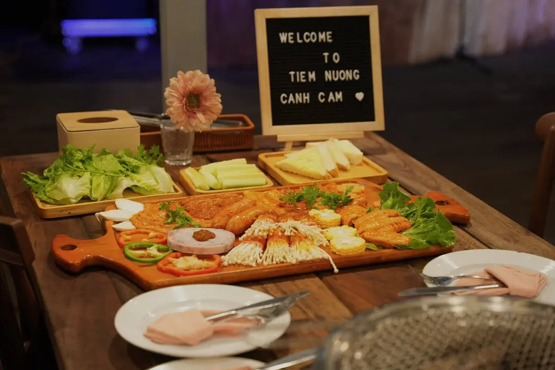 Tiệm Nướng Cánh Cam