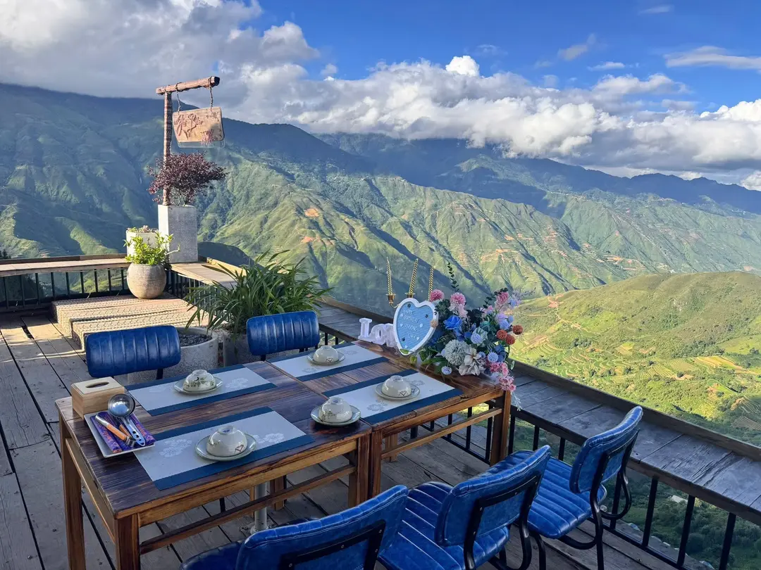 Nhà Hàng- Coffee Gió Bản Tà Xùa