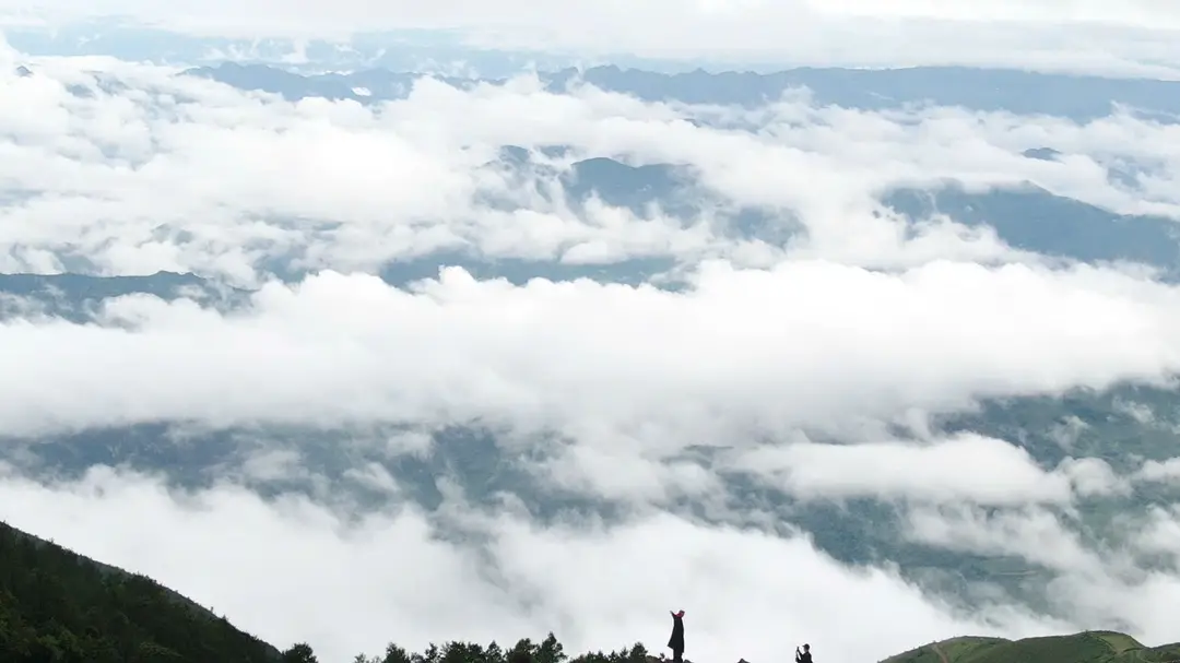 Biển Mây đầu tháng 8