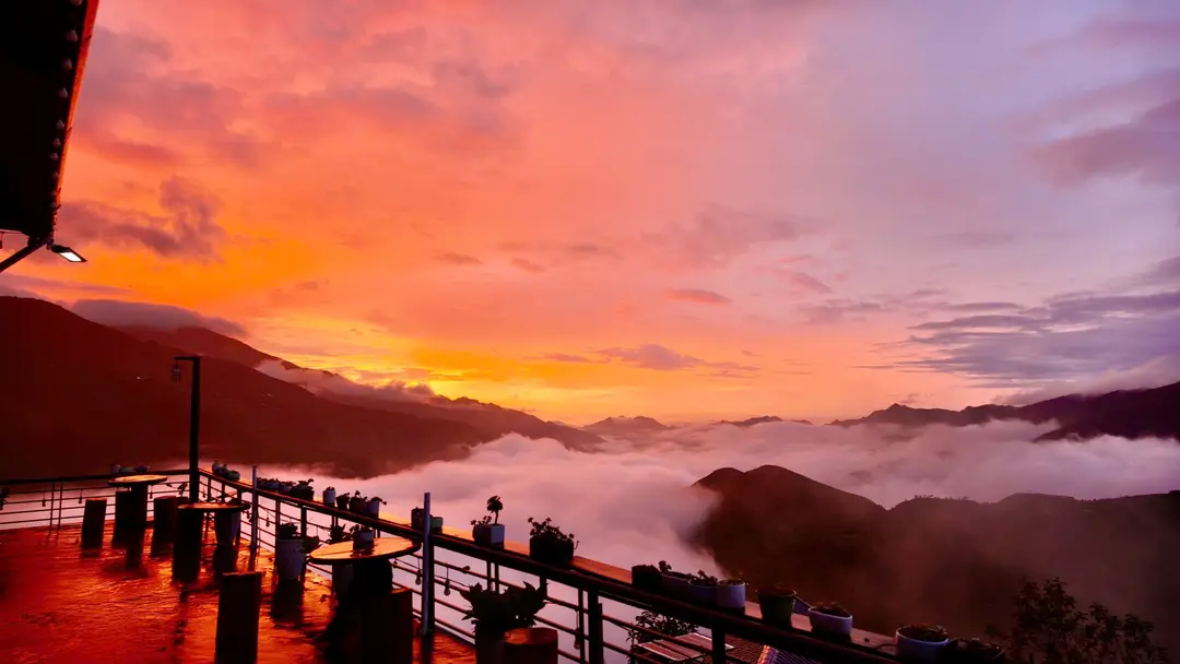 Bình Minh Tà Xùa