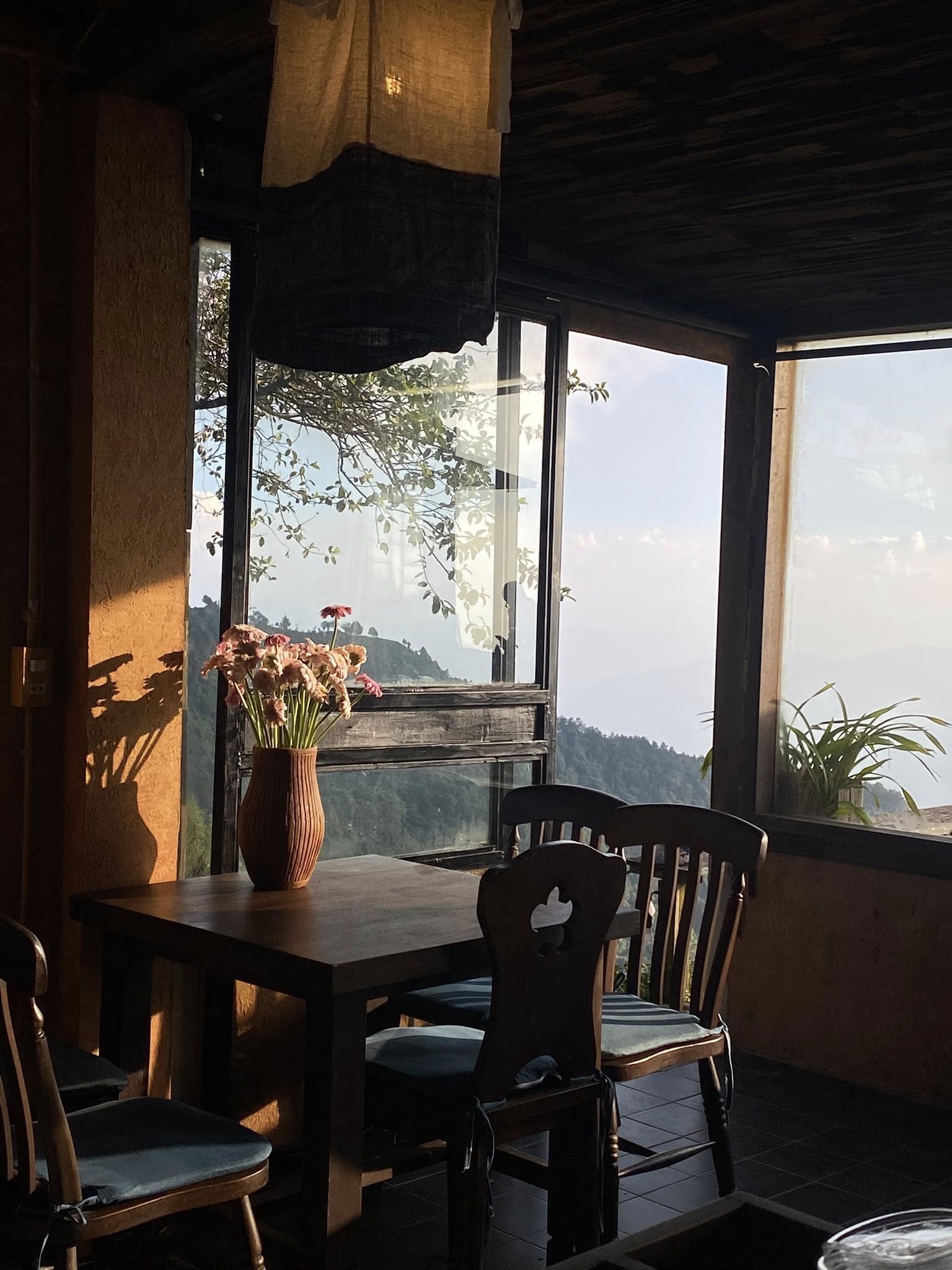 Hiên 2