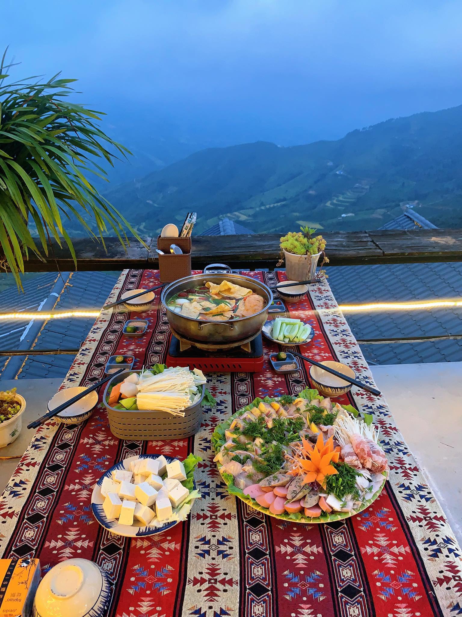 Nhà Hàng Đồi Mây