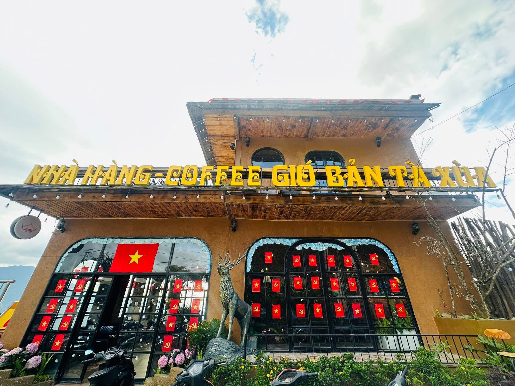 Nhà Hàng- Coffee Gió Bản Tà Xùa 4