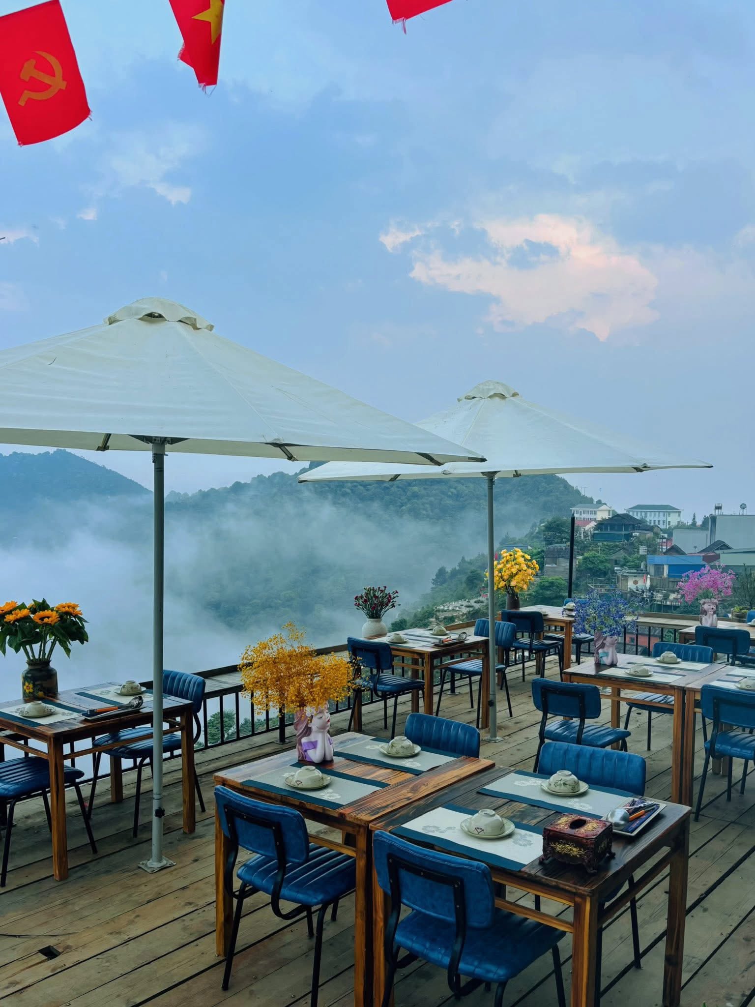 Nhà Hàng- Coffee Gió Bản Tà Xùa 5
