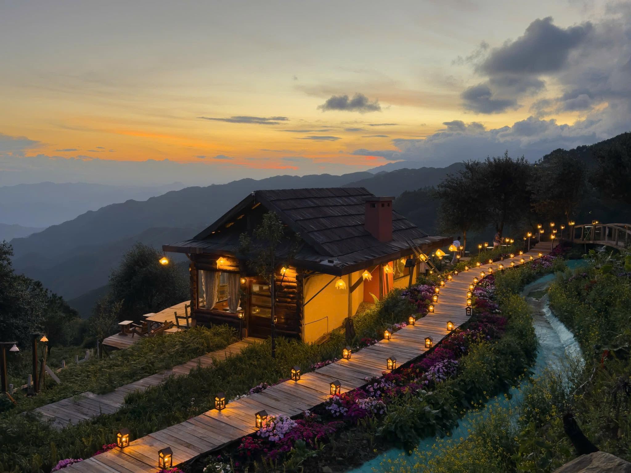 Tiệm Cà Phê Hoàng Hôn
