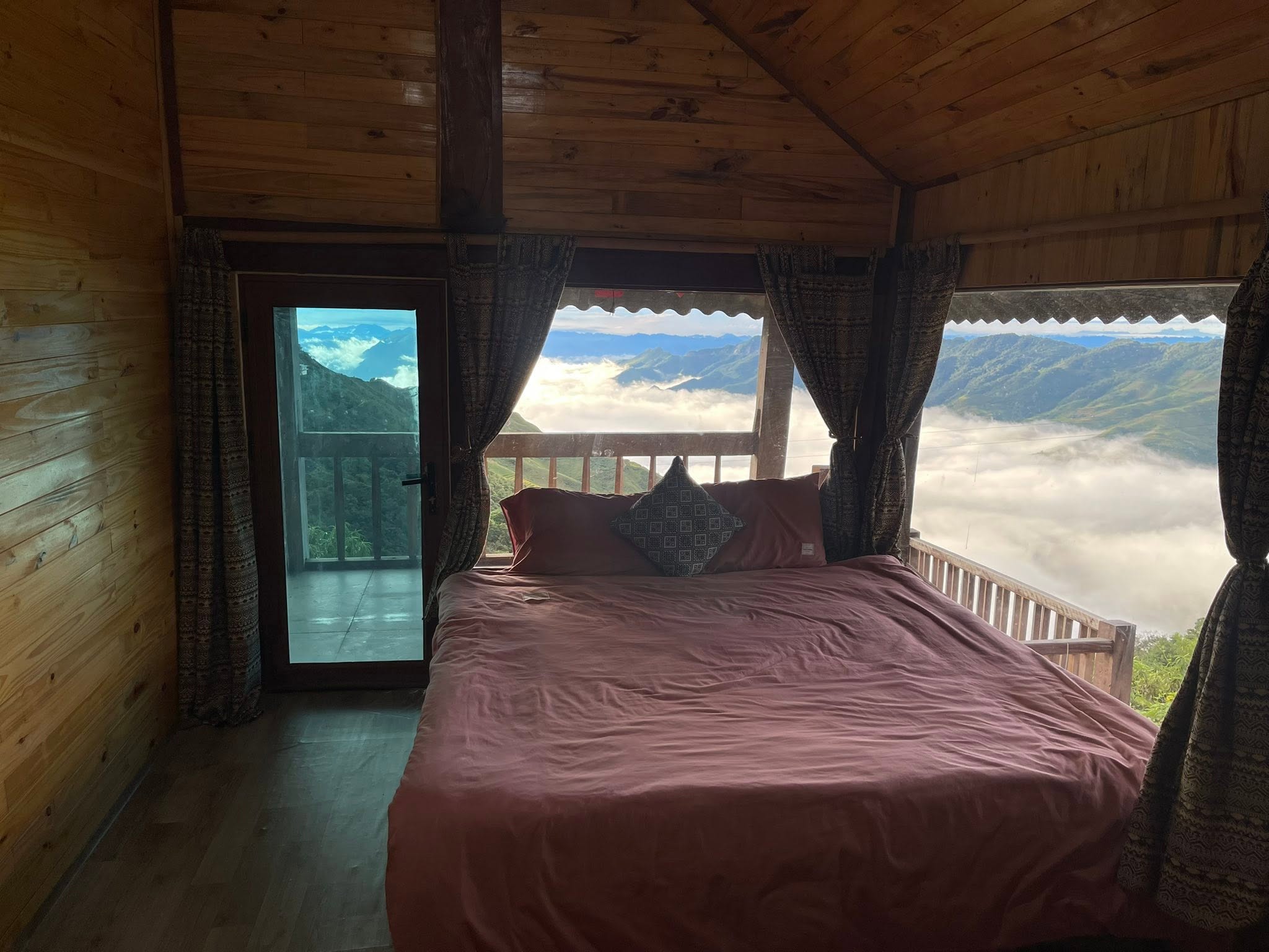 Vàng Pè Homestay - Sống lưng khủng long 8