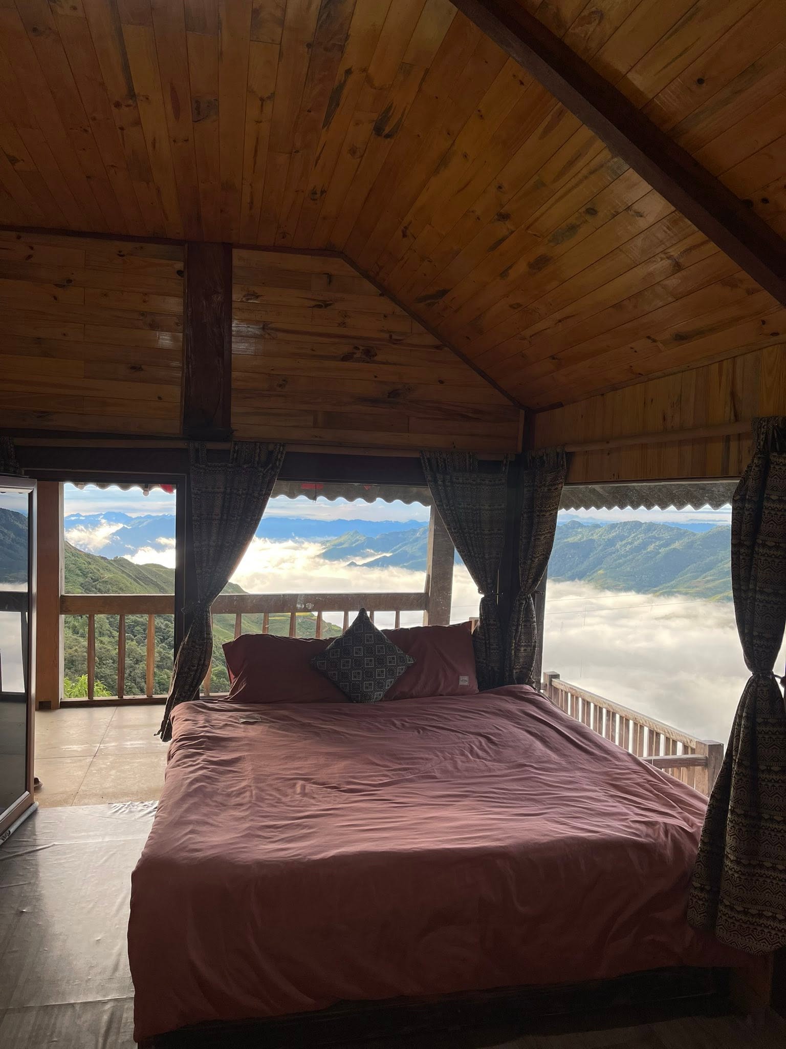 Vàng Pè Homestay - Sống lưng khủng long 9