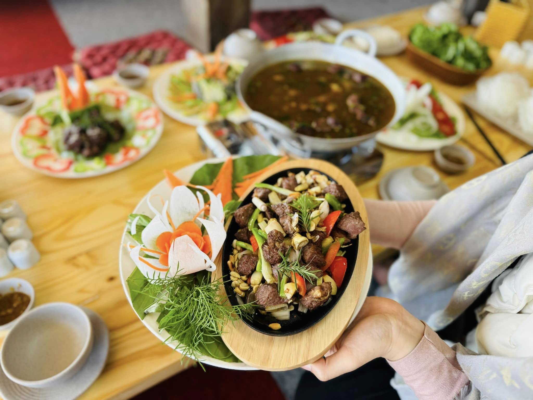 Vua Lẩu - Nướng Tà Xùa 7